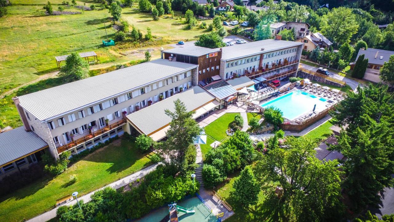 Village Vacances Passion Les 4 Saisons Resort & Spa Saint-Chaffrey Exterior foto